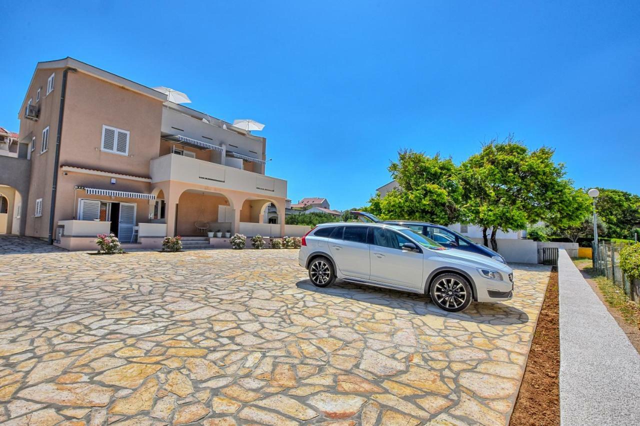 Villa Magena - Luxury Apartments In Pag Center Pag Town Exterior photo